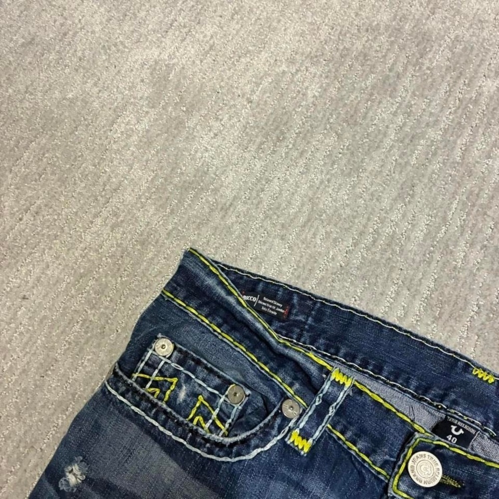 Y2K True Religion blue jeans with yellow stitching - Picture 5 of 7